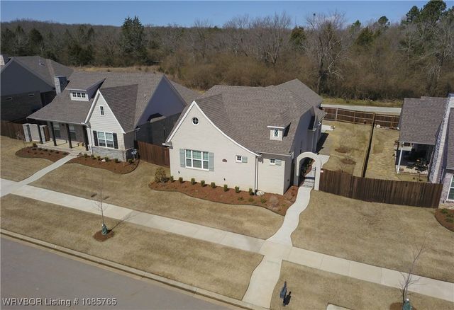 8115 Donnington Court, Fort Smith, AR 72916