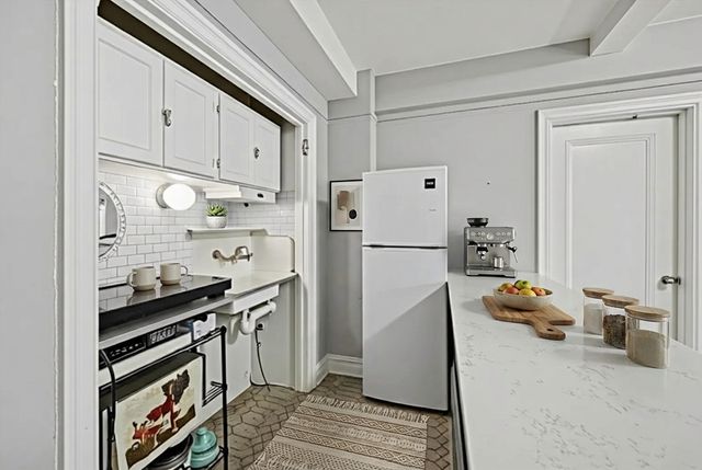 5 Tudor City Pl Apt 912, New York City, NY 10017