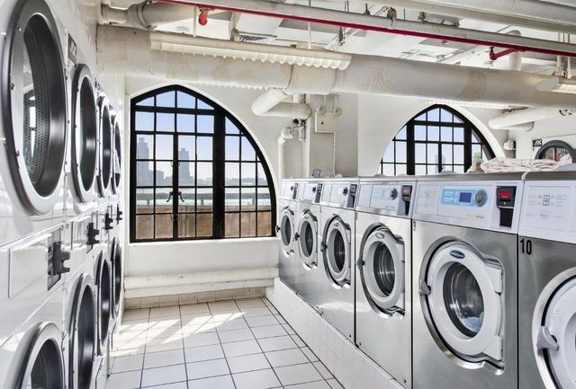 5 Tudor City Pl Apt 912, New York City, NY 10017