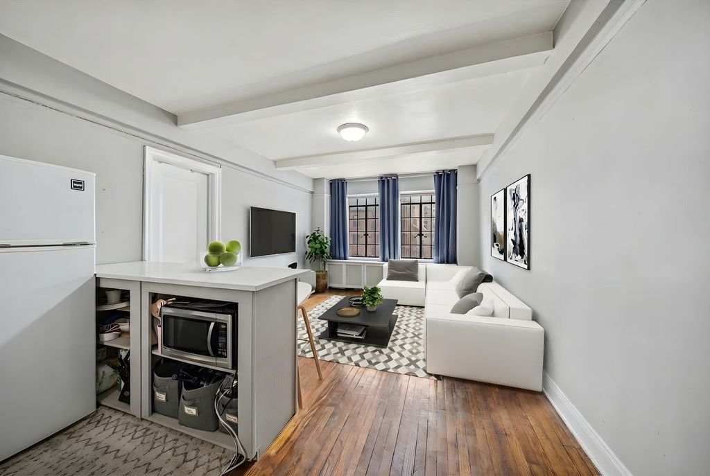 5 Tudor City Pl Apt 912, New York City, NY 10017