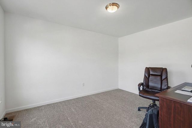 3660 PEBBLE RUN DR, Dover, PA 17315