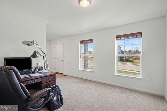 3660 PEBBLE RUN DR, Dover, PA 17315