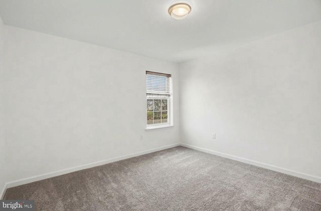 3660 PEBBLE RUN DR, Dover, PA 17315