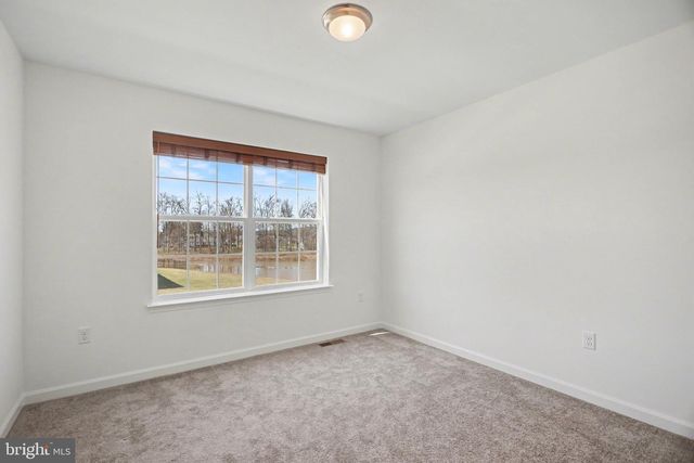 3660 PEBBLE RUN DR, Dover, PA 17315