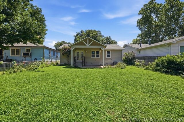 3712 S Knoxville Avenue, Tulsa, OK 74135