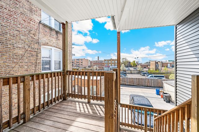 6336 N Fairfield Avenue, Chicago, IL 60659