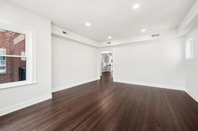 6336 N Fairfield Avenue, Chicago, IL 60659