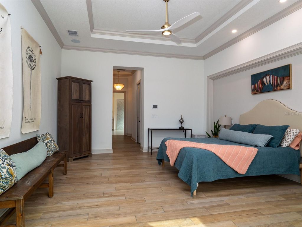 Image 12 of property listing at 11920 SE 22ND AVENUE ROAD, Ocala, FL 34480