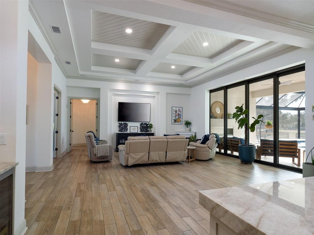 Image 6 of property listing at 11920 SE 22ND AVENUE ROAD, Ocala, FL 34480