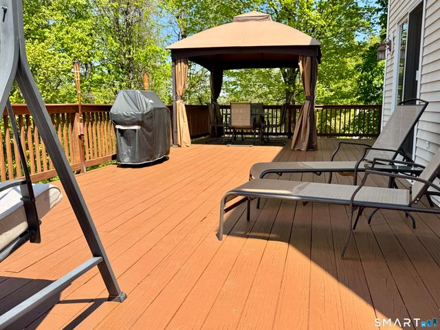 11 Meredith Lane, New Milford, CT 06776