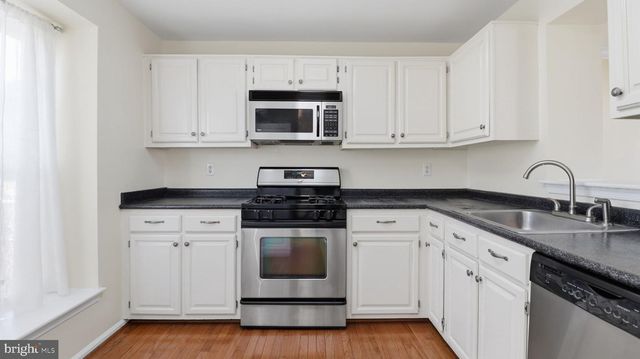 14445 SALISBURY PLAIN CT, Centreville, VA 20120