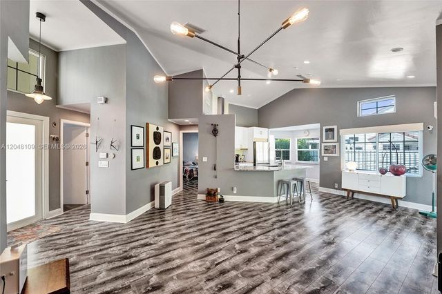 507 Bridgeton Road, Weston, FL 33326