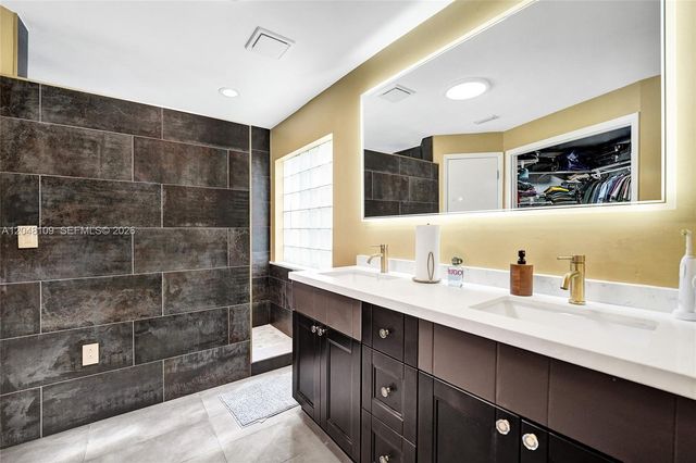 507 Bridgeton Road, Weston, FL 33326