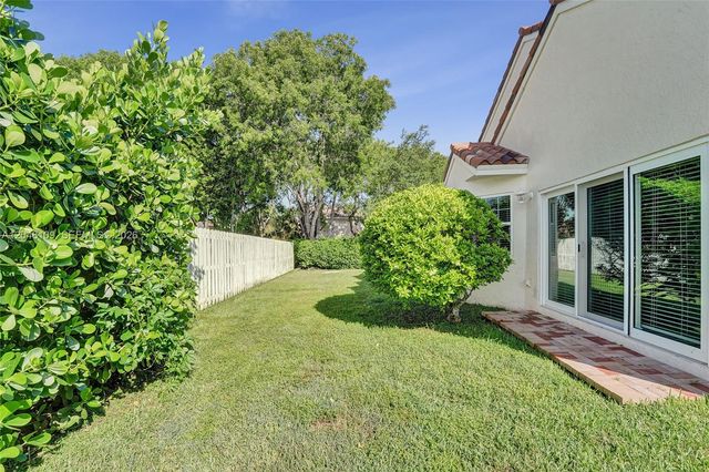 507 Bridgeton Road, Weston, FL 33326