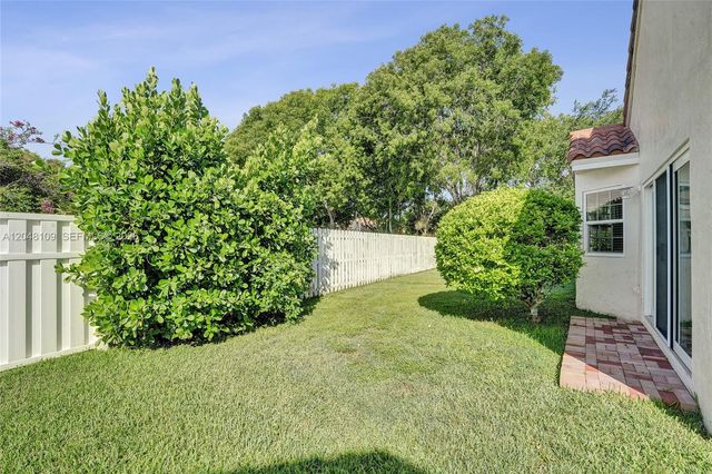 507 Bridgeton Road, Weston, FL 33326