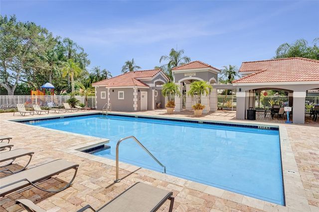 507 Bridgeton Road, Weston, FL 33326