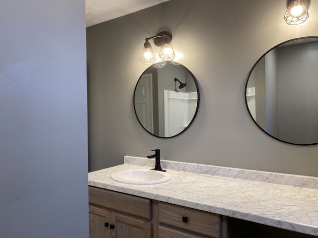 107 Mark Dr, Hopkinsville, KY 42240