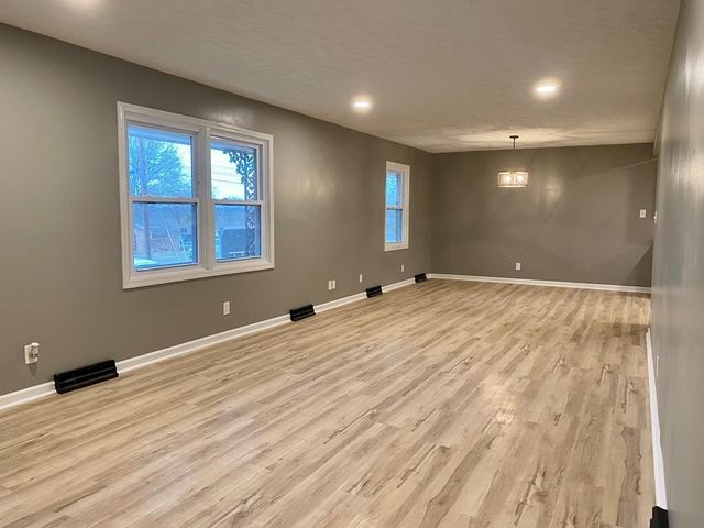 107 Mark Dr, Hopkinsville, KY 42240