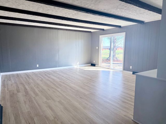 107 Mark Dr, Hopkinsville, KY 42240