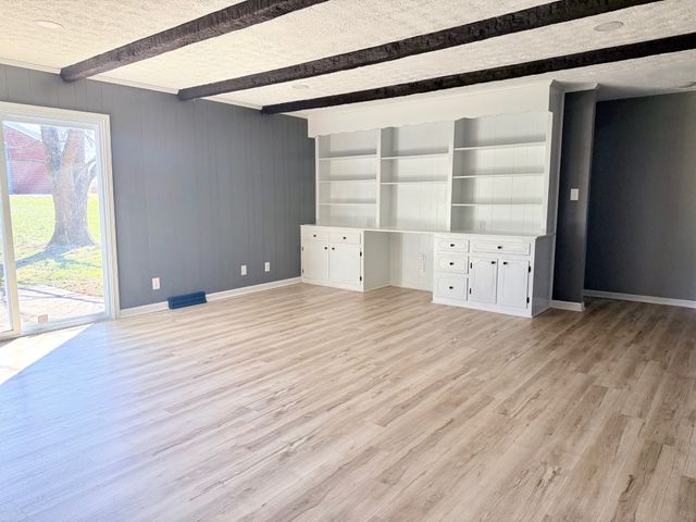 107 Mark Dr, Hopkinsville, KY 42240