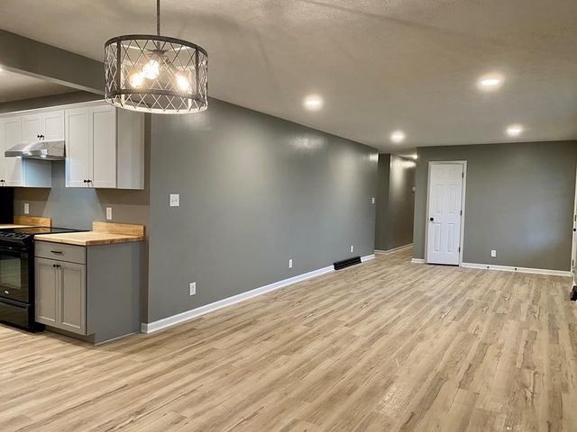 107 Mark Dr, Hopkinsville, KY 42240