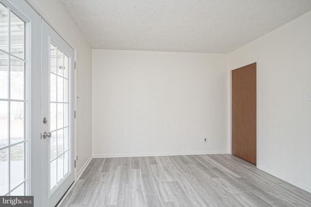 1 OAK AVE, Hammonton, NJ 08037