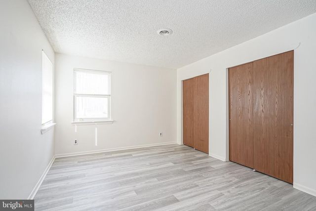 1 OAK AVE, Hammonton, NJ 08037