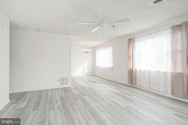 1 OAK AVE, Hammonton, NJ 08037