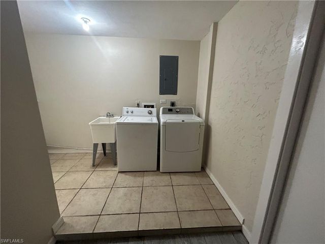 13461 5th ST, Fort Myers, FL 33905