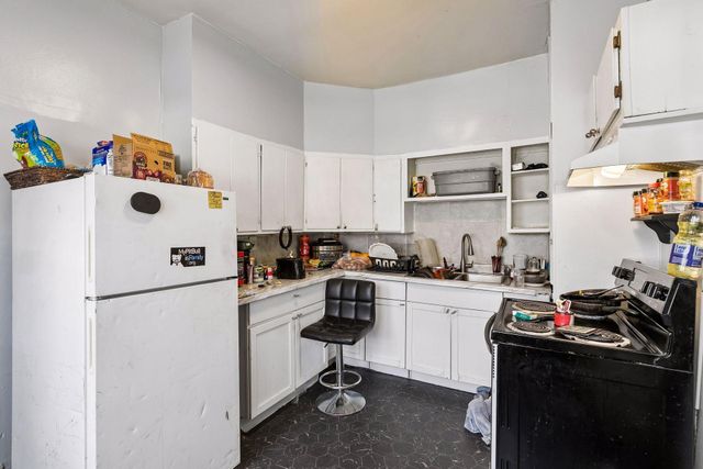 2326 Bryant Avenue N, Minneapolis, MN 55411