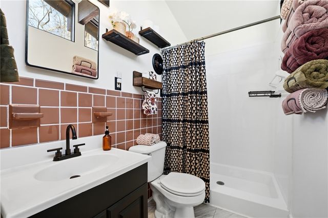 2878 Old Plank Rd, Neshannock Twp, PA 16105