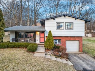 2878 Old Plank Rd, Neshannock Twp, PA 16105
