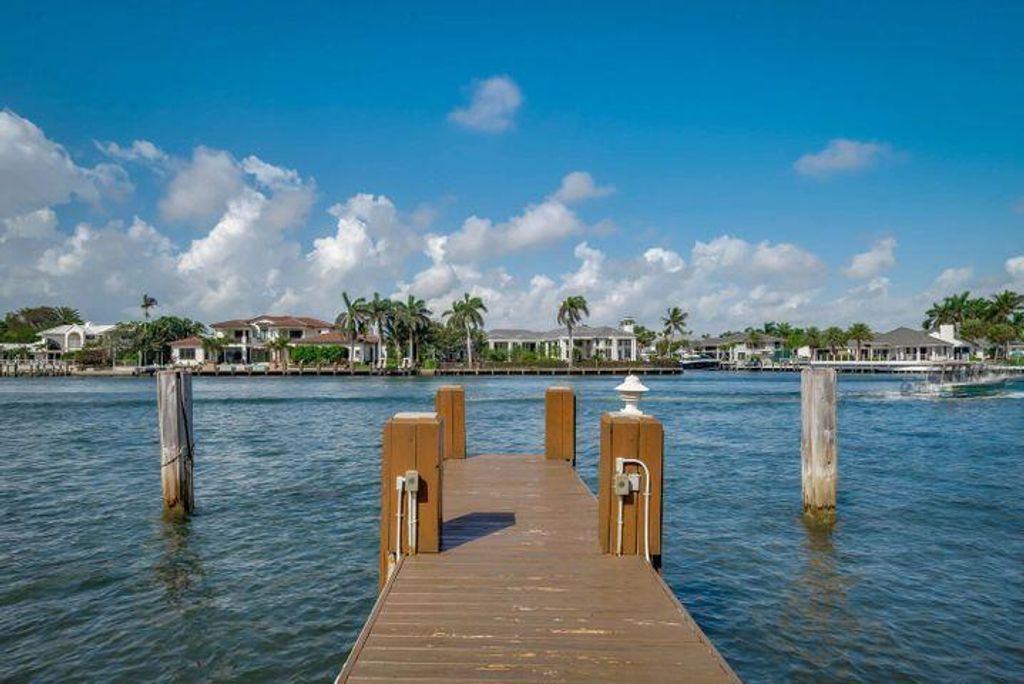 Image 39 of property listing at 3212 S Ocean Boulevard 807-A, Highland Beach, FL 33487