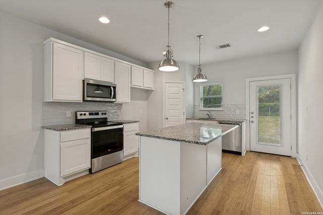 423 CHANNING AVE, San Antonio, TX 78210
