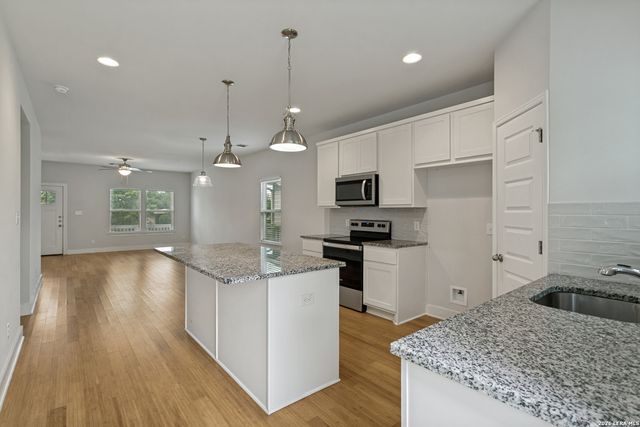 423 CHANNING AVE, San Antonio, TX 78210