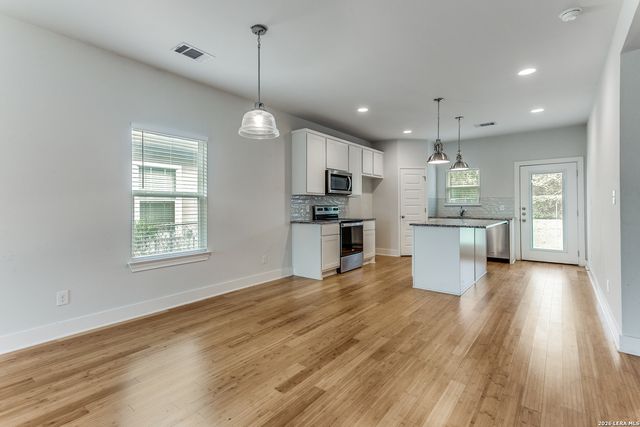 423 CHANNING AVE, San Antonio, TX 78210