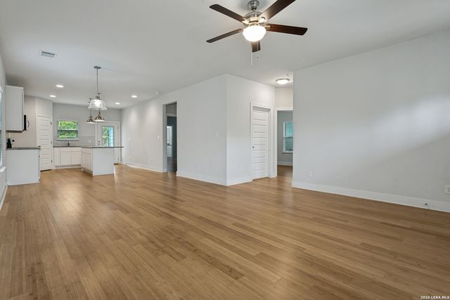 423 CHANNING AVE, San Antonio, TX 78210