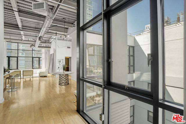 330 W 11th Street 703, Los Angeles, CA 90015