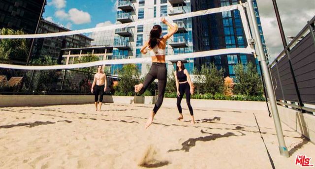 330 W 11th Street 703, Los Angeles, CA 90015