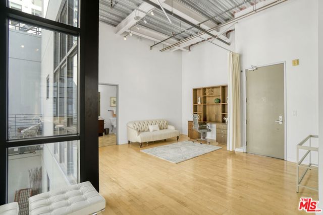 330 W 11th Street 703, Los Angeles, CA 90015