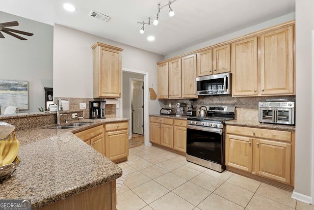 31 Briar Grove, Newnan, GA 30265