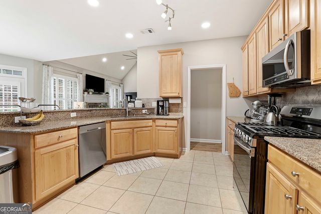 31 Briar Grove, Newnan, GA 30265