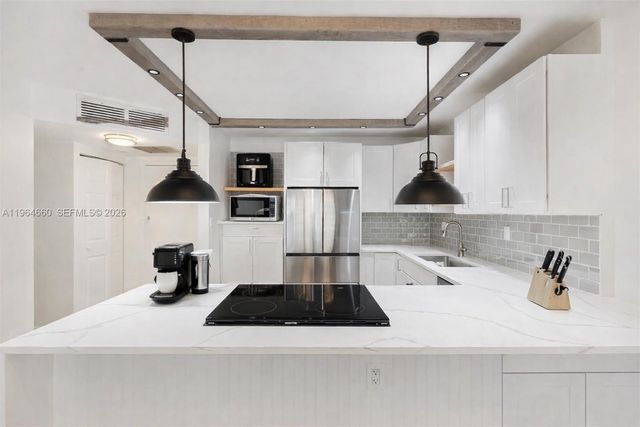 600 Three Islands Blvd 1214, Hallandale Beach, FL 33009