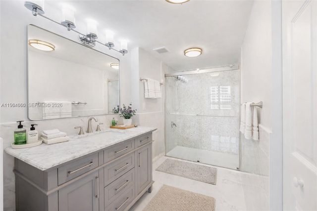 600 Three Islands Blvd 1214, Hallandale Beach, FL 33009