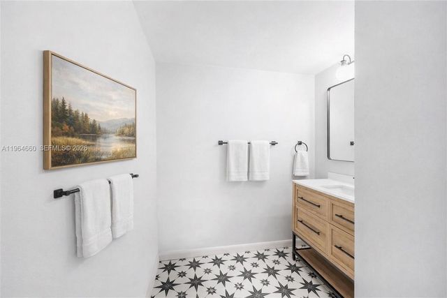 600 Three Islands Blvd 1214, Hallandale Beach, FL 33009