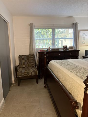 330 NE 26th Avenue Apt 108, Boynton Beach, FL 33435