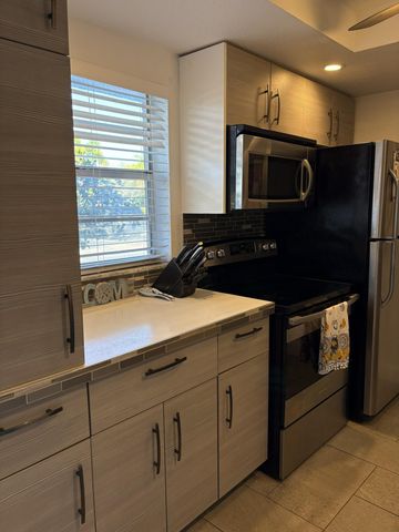 330 NE 26th Avenue Apt 108, Boynton Beach, FL 33435