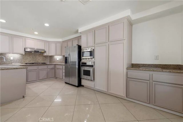 9924 Mission Hills Estate Court, Mission Hills (san Fernando), CA 91345