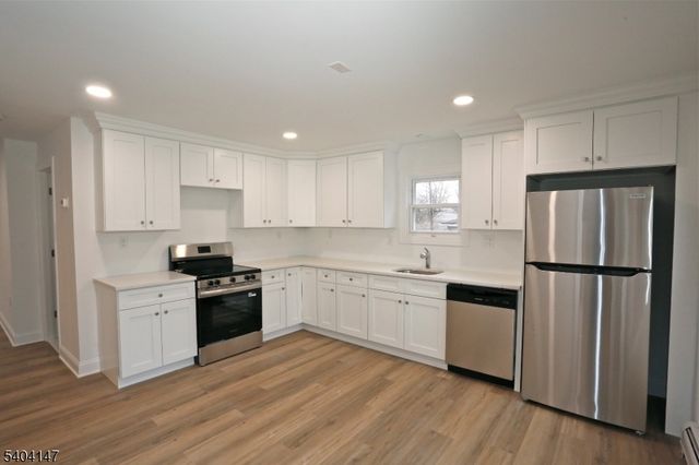 6 Bucknell Trl, Hopatcong Boro, NJ 07843