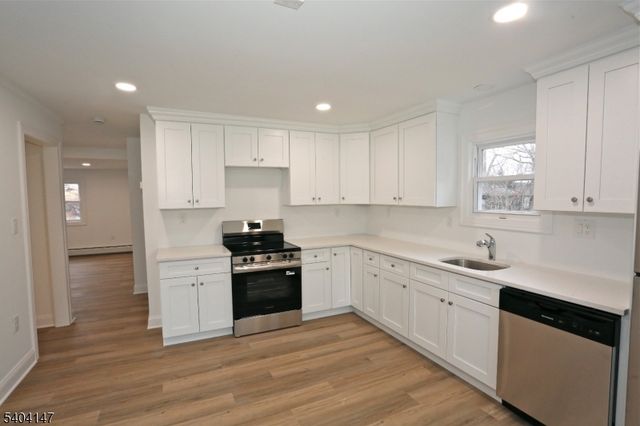 6 Bucknell Trl, Hopatcong Boro, NJ 07843